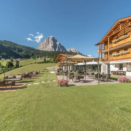 Hotel Rodella-3